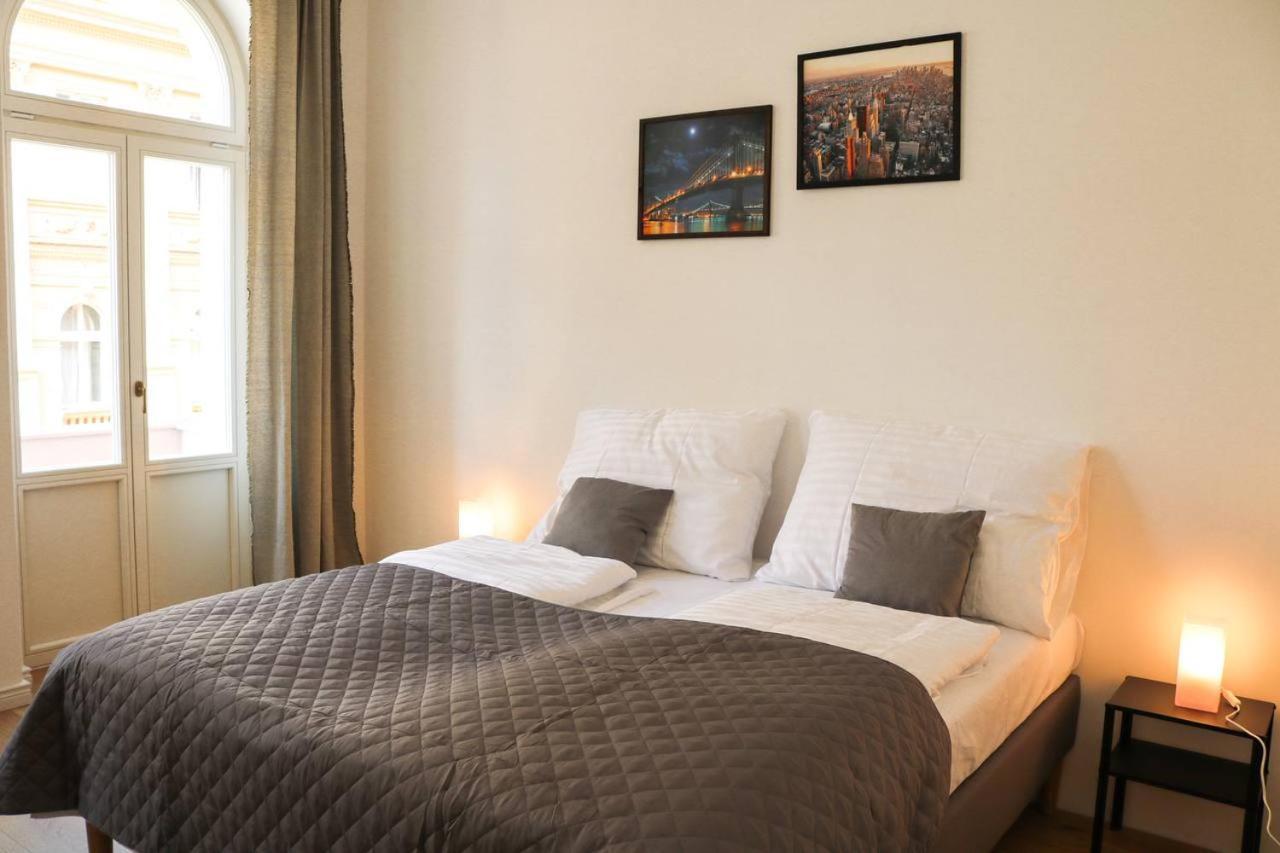 Rose Suites And Rooms 프라하 외부 사진